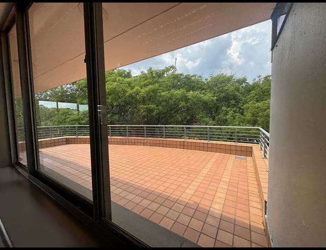 313M² OFFICE TO LET IN WOODMEAD